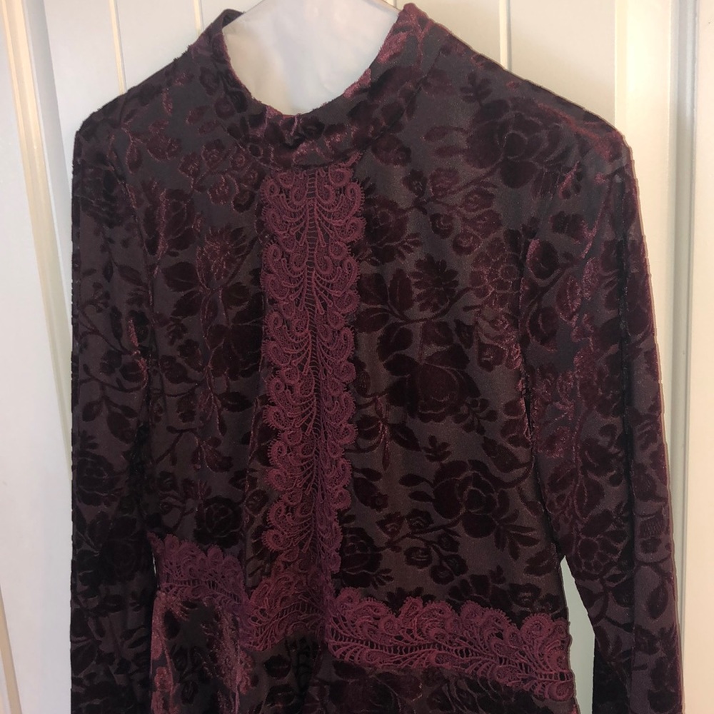 Adorable wine and lace top!